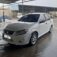 ساینا سالم و تمیز دارای مانیتور دوربین دنده عقب