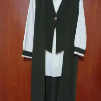 تعدادی مانتو زنانه ، شومیز و لباس مجلسی