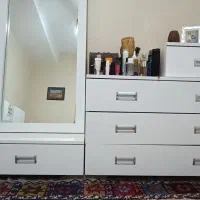 دراور و آینه آرایش