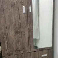 کمد جا لباسی آئینه دار دارای ۲ کوشو کاملا نو