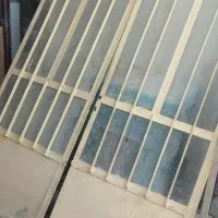 درب فلزی حال