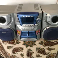یکدستگاه ضبط وکاست و سی دی