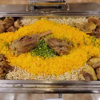 اشپز وکارگر ساده|استخدام خدمات فروشگاه و رستوران|تهران, کرمان|دیوار