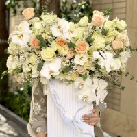 دسته گل ، باکس گل ، تاج گل ، گل آرایی