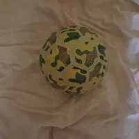 توپ بسکتبال و فوتبال و بدمینتون