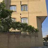 ۵۵متر طبقه اول نزدیک مترو