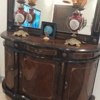 کنسول چوبی وشمعدان