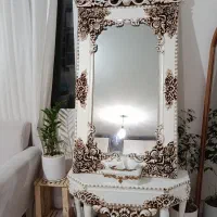 آینه و جاکفشی شبیه هم
