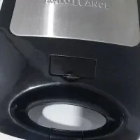 یک عدد اب میوه گیری وساندویج ساز