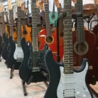 فروش گیتار کلاسیک و الکتریک))