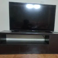 میز تلویزیون  درحدنو ،به علت جابجایی (فوری فروشی)