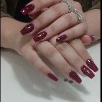 خدمات کاشت ناخن