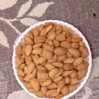 بادام سنگی تو پر و درشت|عمدهفروشی|مرند, |دیوار