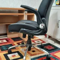 میز کامپیوتر و یک عدد صندلی|میز تحریر و کامپیوتر|فردیس, قریشی|دیوار