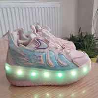 کفش اسکیتی وارداتی|دوچرخه، اسکیت، اسکوتر|شیراز, میرزاکوچک خان|دیوار