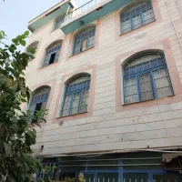 ساختمان دو طبقه