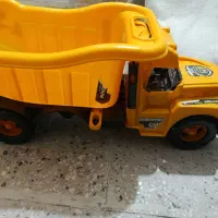 اسباب بازی کامیون
