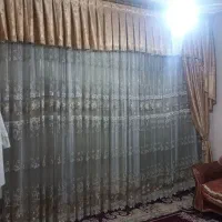 پرده حریر با دستک ویالان چوب پرده