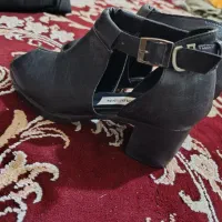 کفش|کیف، کفش، کمربند|شیراز, مسلم|دیوار