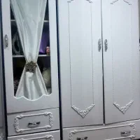 تخت و تشک کمد ویترین