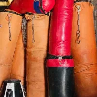 به علت تغییر شغل به فروش میرسد تمام وسایل باشگاه