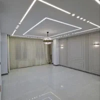 70-متردیزاین-شده-سالن-پرده-خور-سرمایه-گذاری-مطمئن