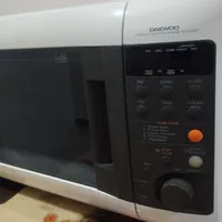 ماکروویو شرکت DAEWOO ( ۴۲ لیتری )