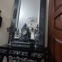 آیینه و کنسول