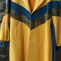 مانتو اداری و تعدادی لباس کاملا نو مناسب|لباس|کاشان, میدان کهنه|دیوار