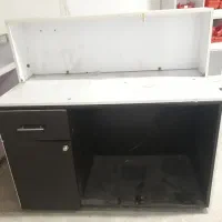 میز و ویترین