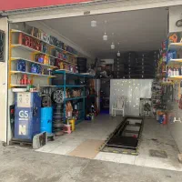 شاگرد اتوسرویس (روغن و لاستیک)