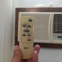 یک دستگاه کولر گازی کنترل دار