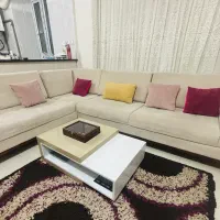 مبل L تمیز و سالم