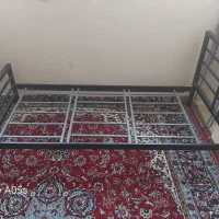 تخت خواب تمیز و سالم