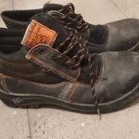 کفش ایمنی نو نو پا نخورده سایز42