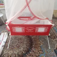 گهواره بچه سالم و تمیز فقط دو سه بار استفاده شده|تخت و سرویس خواب|آران و بیدگل, |دیوار