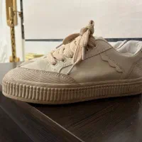 کتونی|کیف، کفش، کمربند|اقبالیه, |دیوار