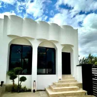 همکف  نما خلیجی مدرن ۲۲۰مترزمین/تهرانینشین