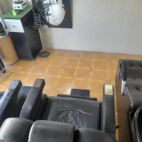 صندلی اصلاح و سرشور به قیمت مناسب و تمیز|آرایشگاه و سالن‌های زیبایی|سمنان, |دیوار