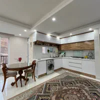 آپارتمان ۱۳۰ متری ۳/۱۹ سه خوابه بر خیابون اصلی