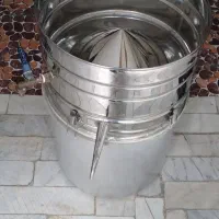 فروش گلاب گیر