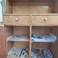 یک عدد کمد تمام چوب