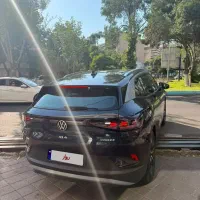 فولکس id4 مدل 2025 سورمه ای فول