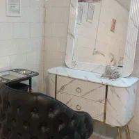 وسایل ارایشگاه زنانه آینه و کنسول