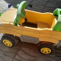 ماشین بزرگ سالم فقط فرمونش در اومده