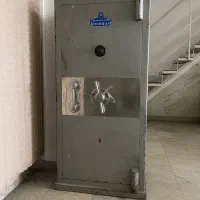 گاوصندوق خرم ۱.۵ تنی، قفل و یراق آمریکایی، سالم