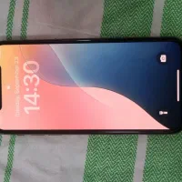 ایفون xs lla