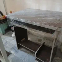 میز کامپیوتر ویترین مناسب برای مغازه