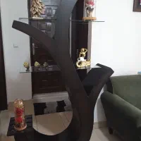 میزغذاخوری و تلویزیون.تابلو.ویترین.جلو مبلی