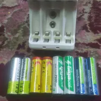 دستگاه باتری شارژکن قلمی با8عددباتری قابل شارژ